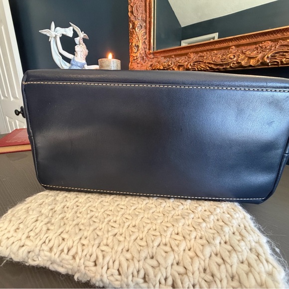 Dooney & Bourke Black and Tan Leather Shoulder Bag - Picture 3 of 9